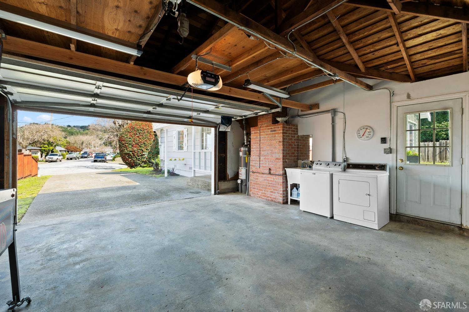 1303 Hermosa Avenue