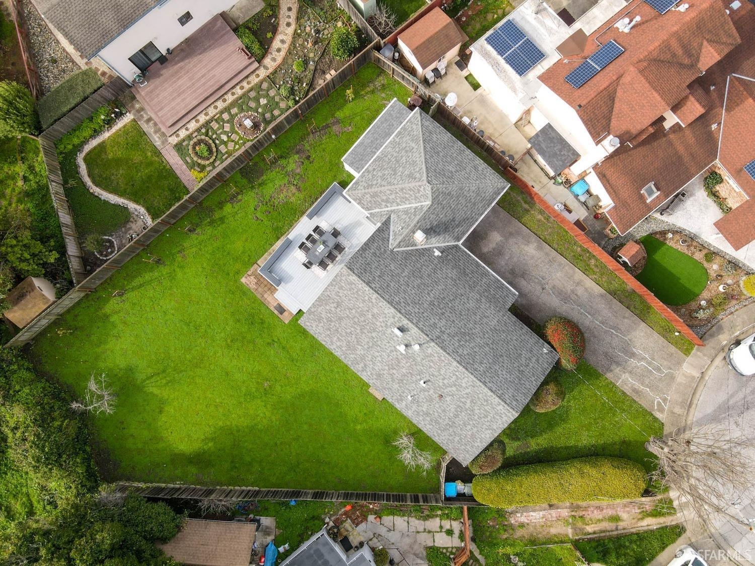 1303 Hermosa Avenue