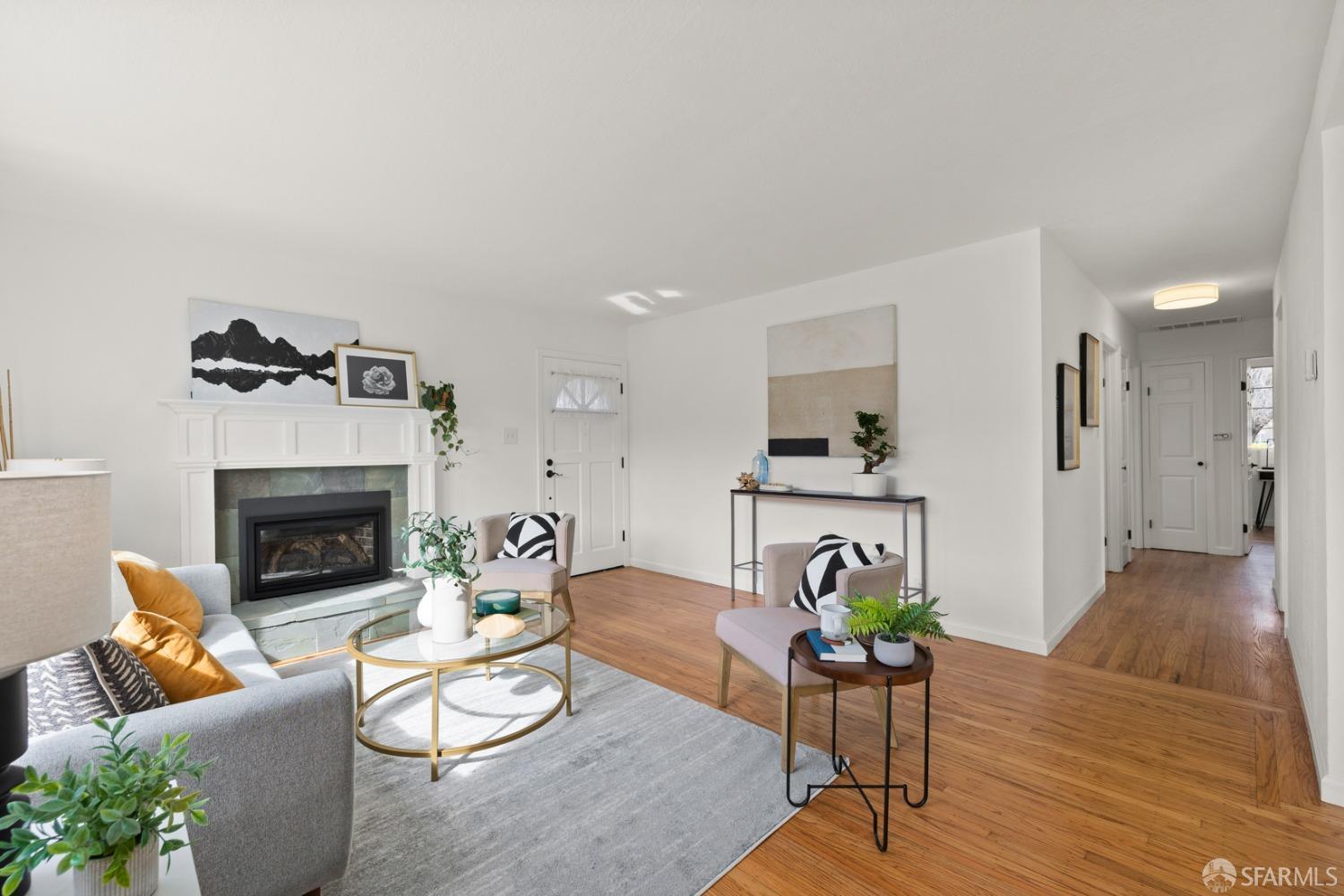 1303 Hermosa Avenue