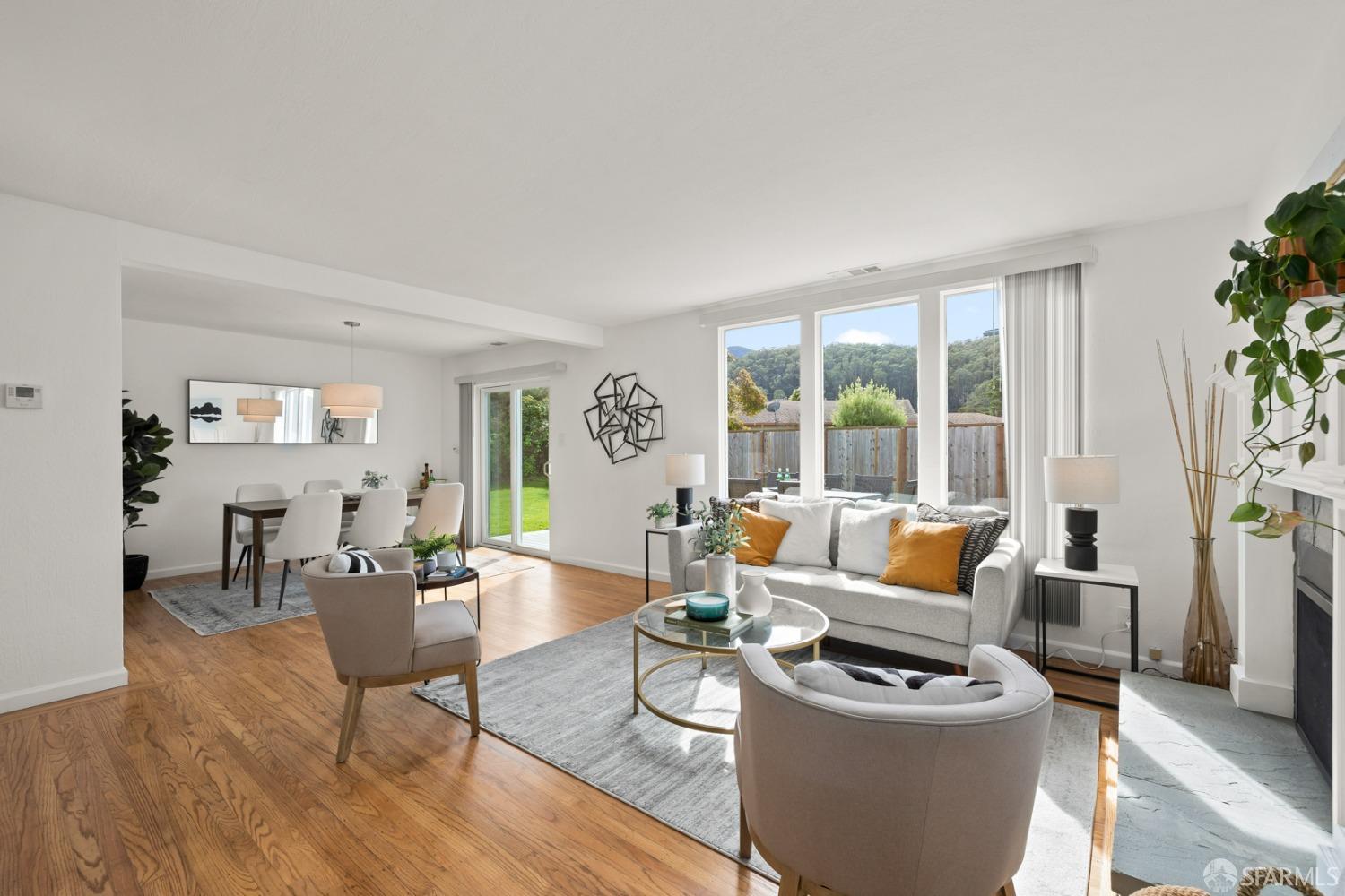 1303 Hermosa Avenue