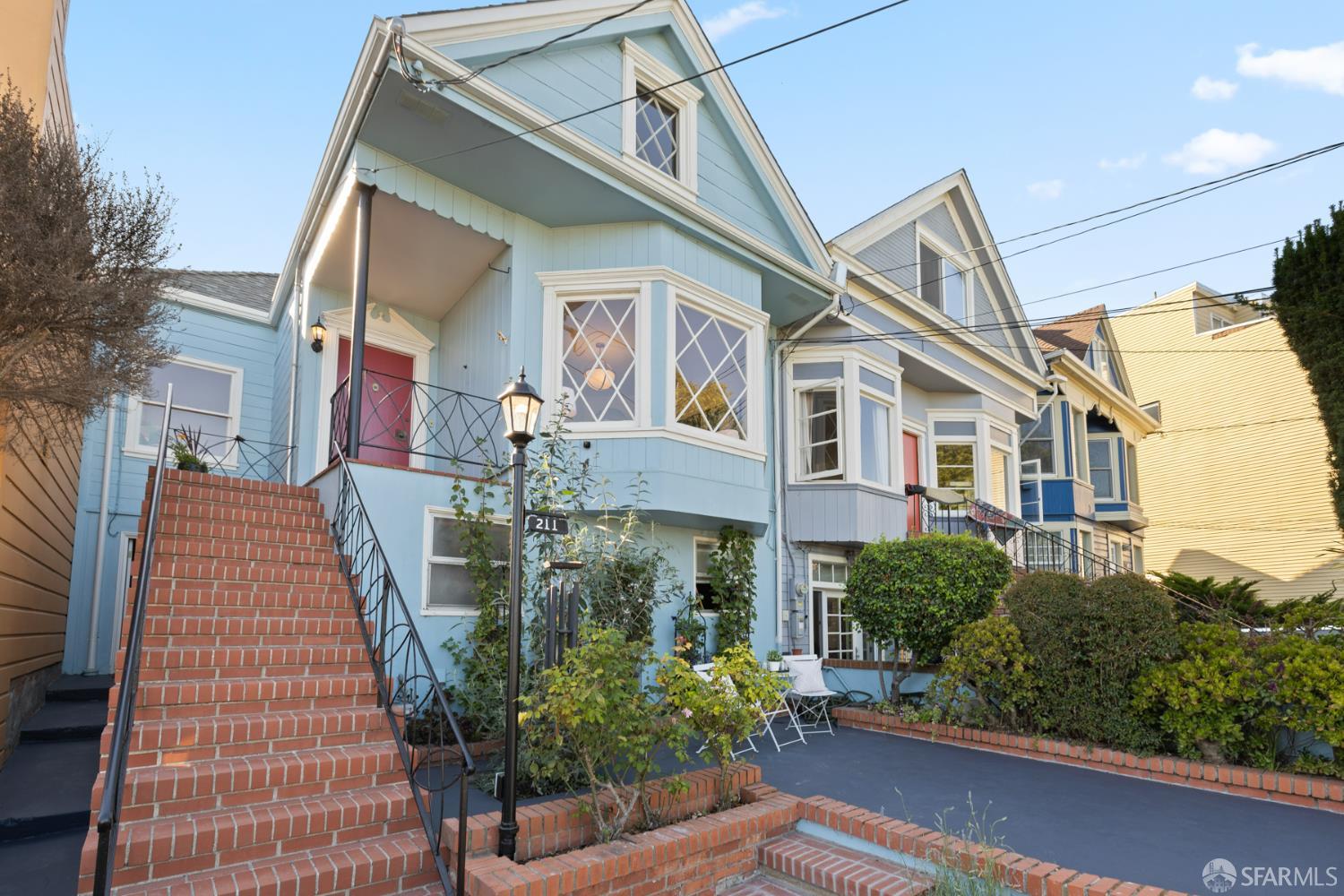 211 Acadia Street