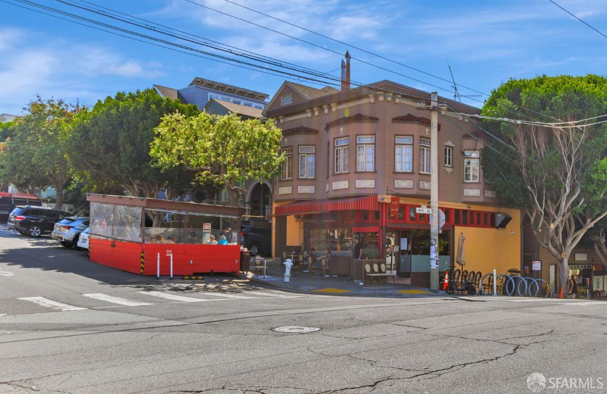 542 Kansas Street