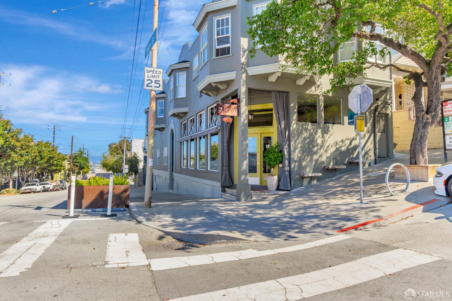 542 Kansas Street