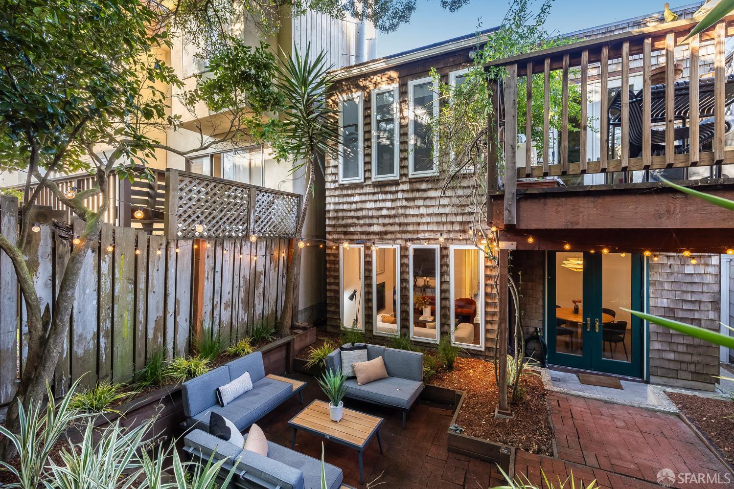 2757 Greenwich Street