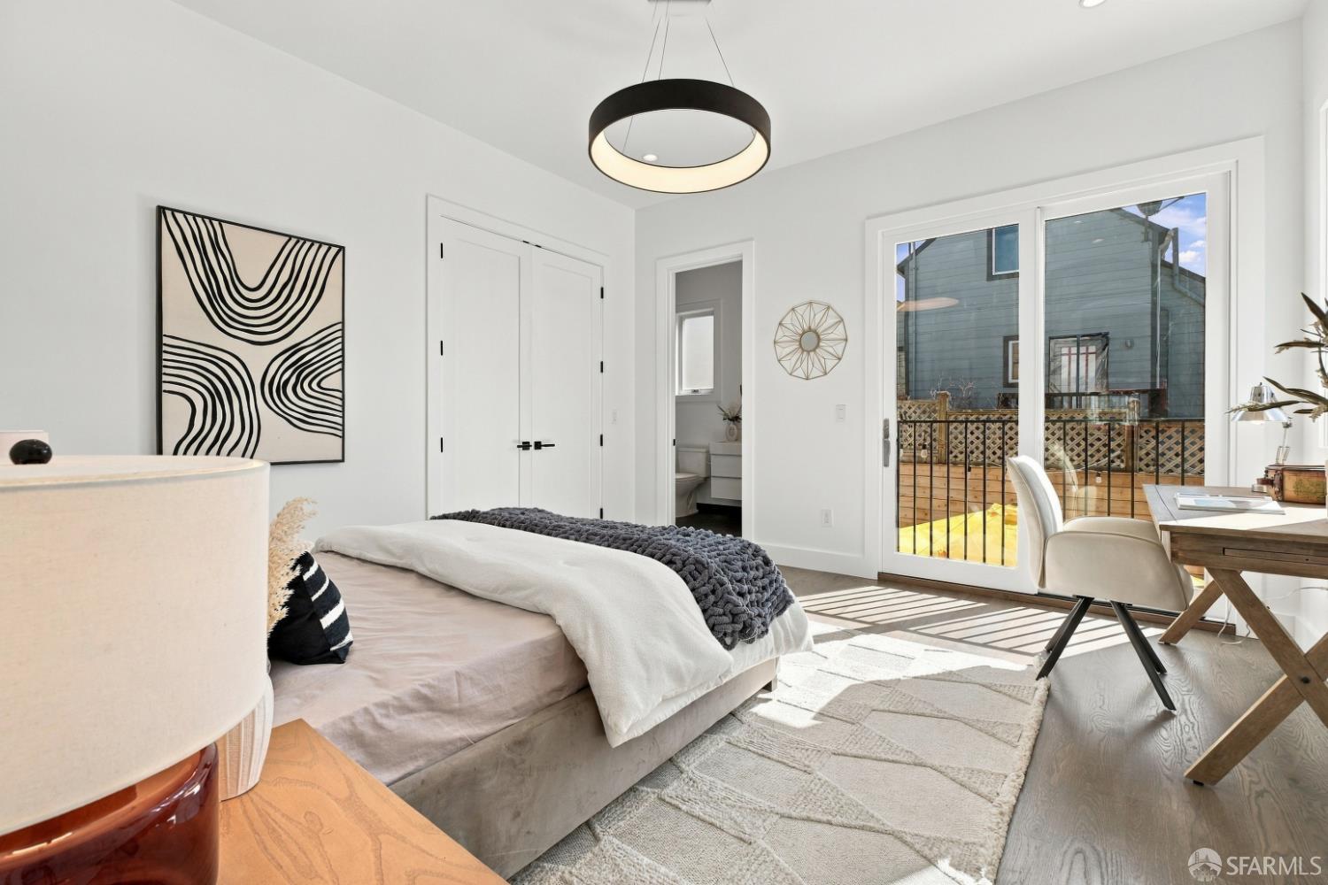 437 Ellsworth Street
