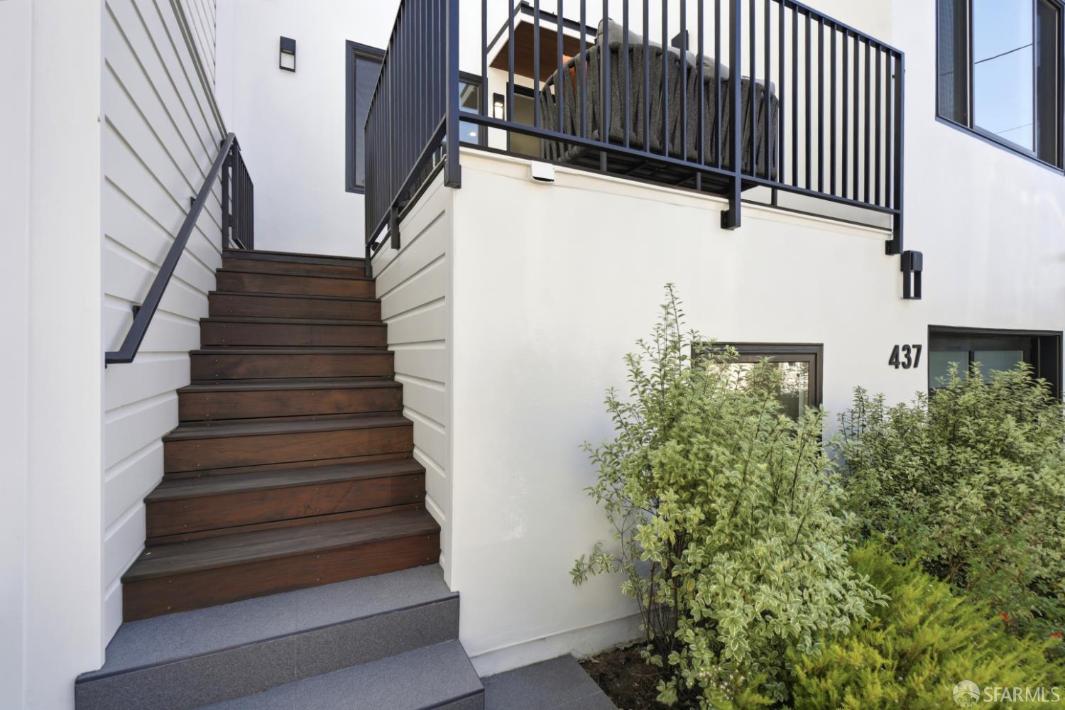 437 Ellsworth Street