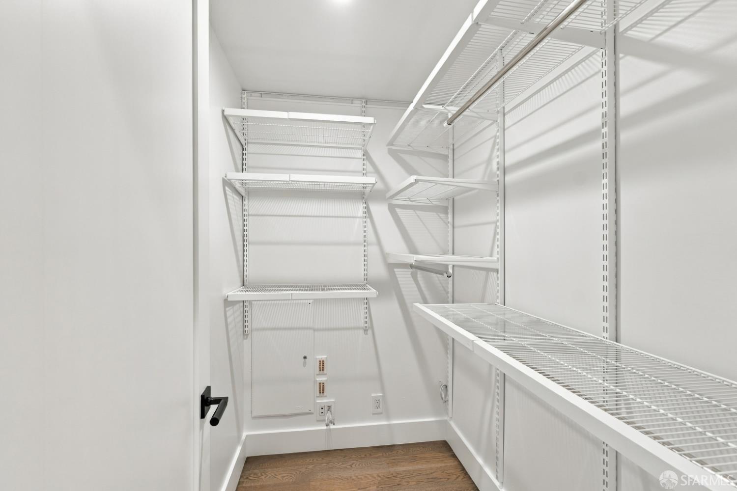 437 Ellsworth Street