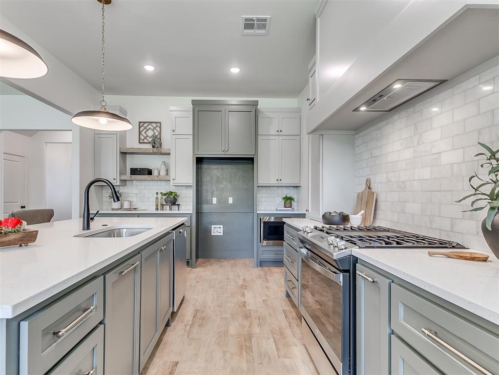 8112 Goldfinch Drive