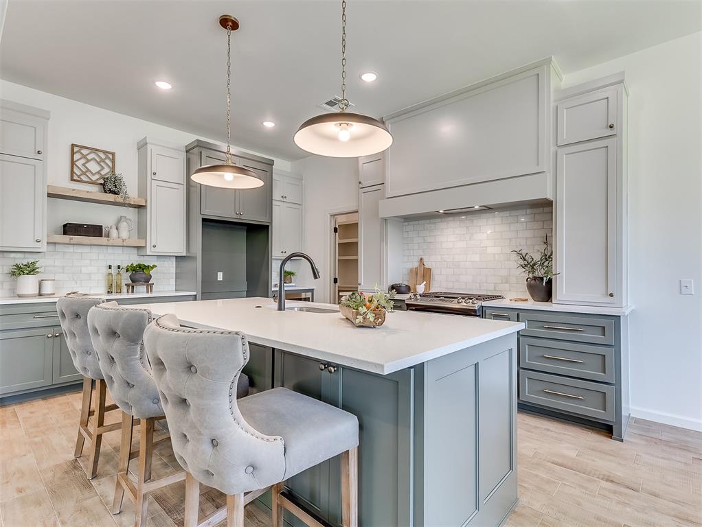 8112 Goldfinch Drive