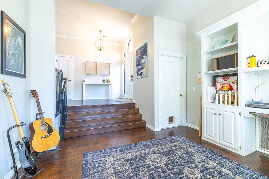 633 Lookout Circle