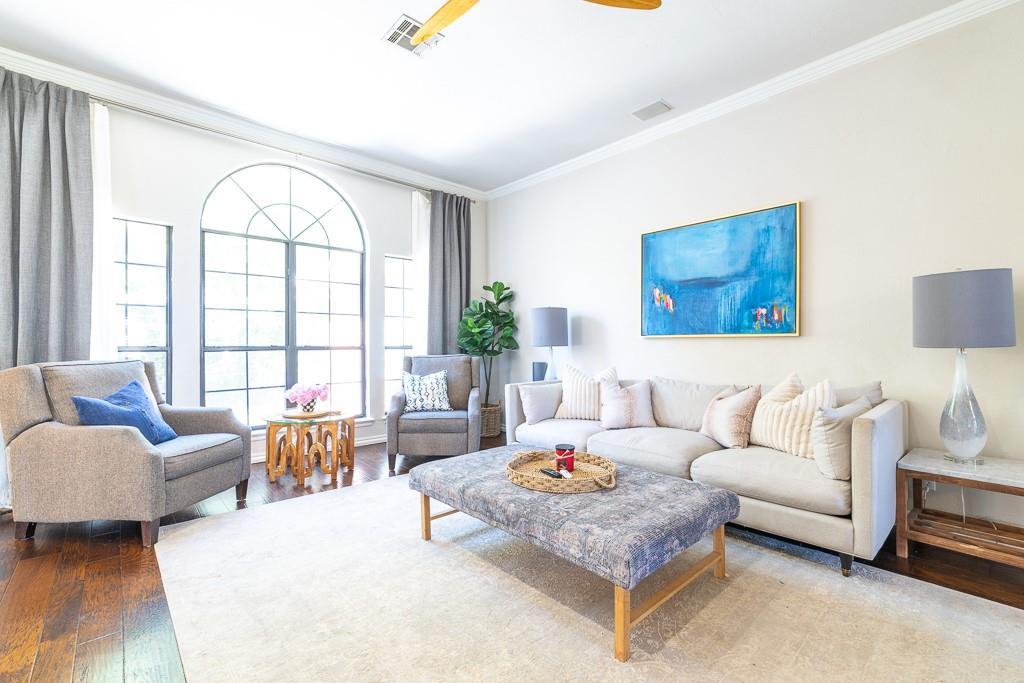 633 Lookout Circle