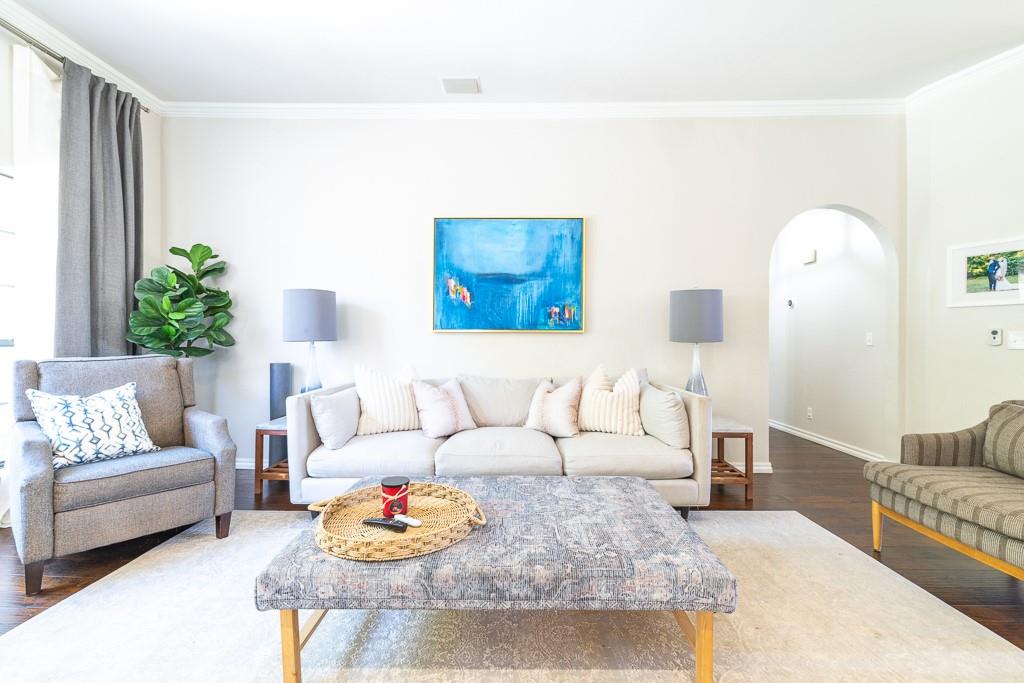633 Lookout Circle