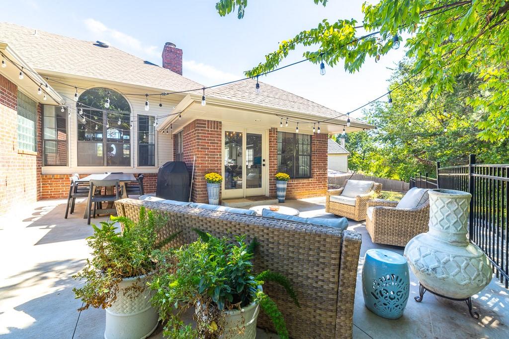 633 Lookout Circle