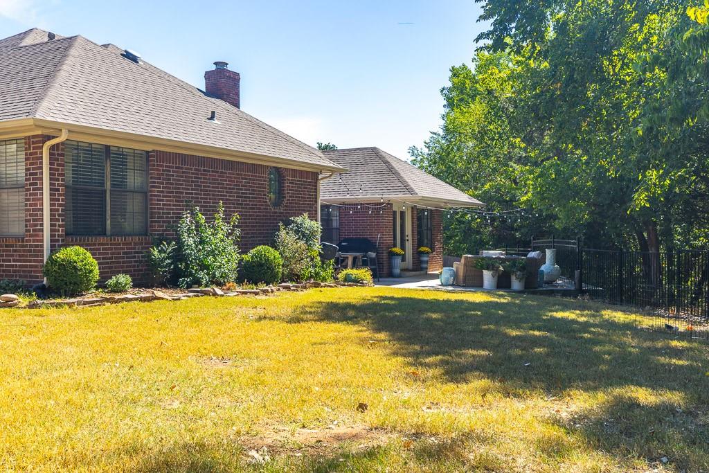633 Lookout Circle