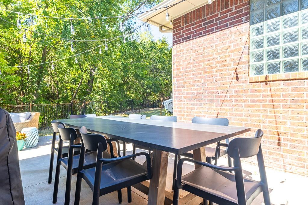 633 Lookout Circle