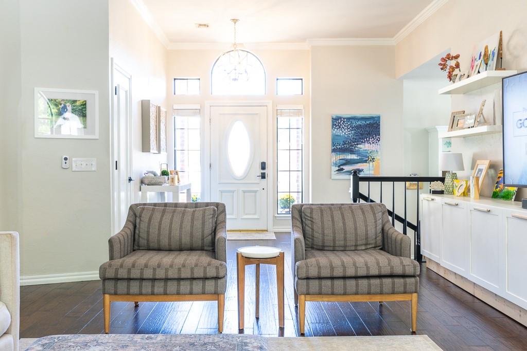 633 Lookout Circle