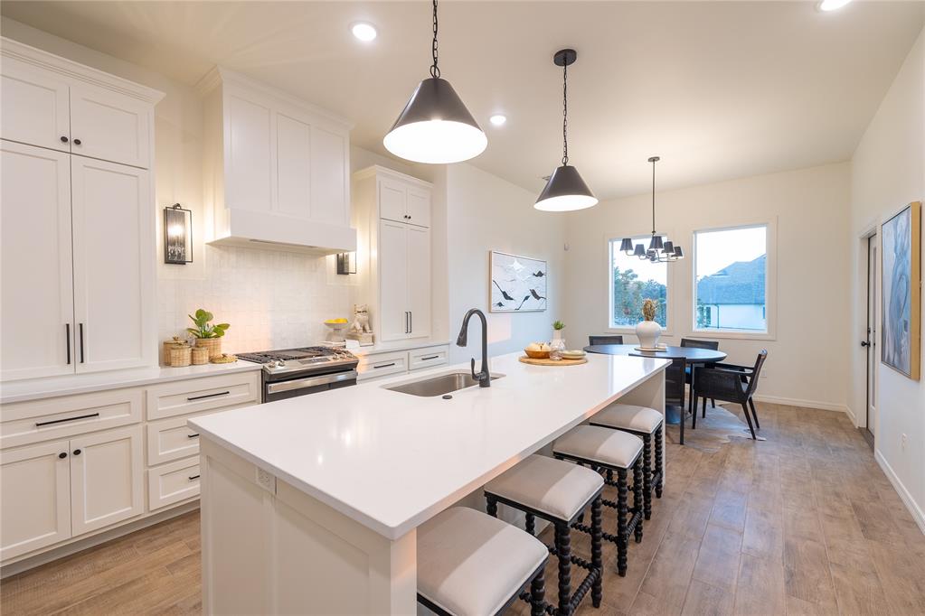 8215 Waxwing Way