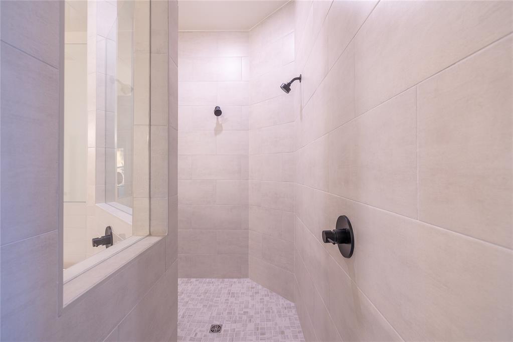 8215 Waxwing Way