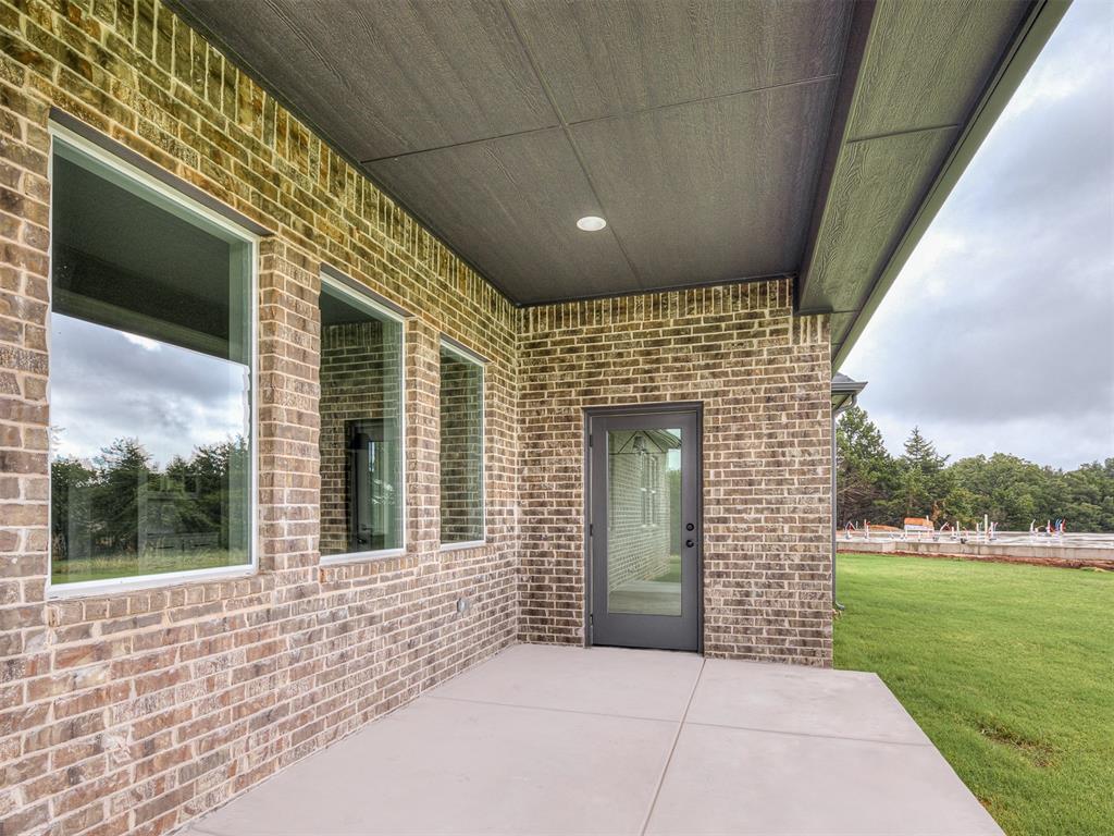 8215 Waxwing Way