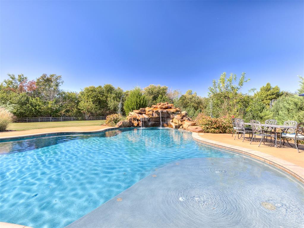 6015 Smoky Hill Trail