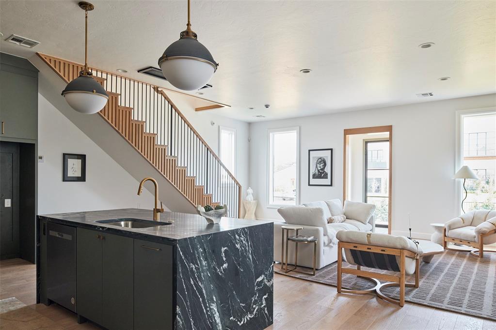 136 NE 14th Street