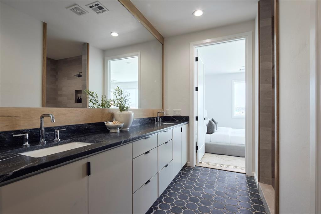 136 NE 14th Street
