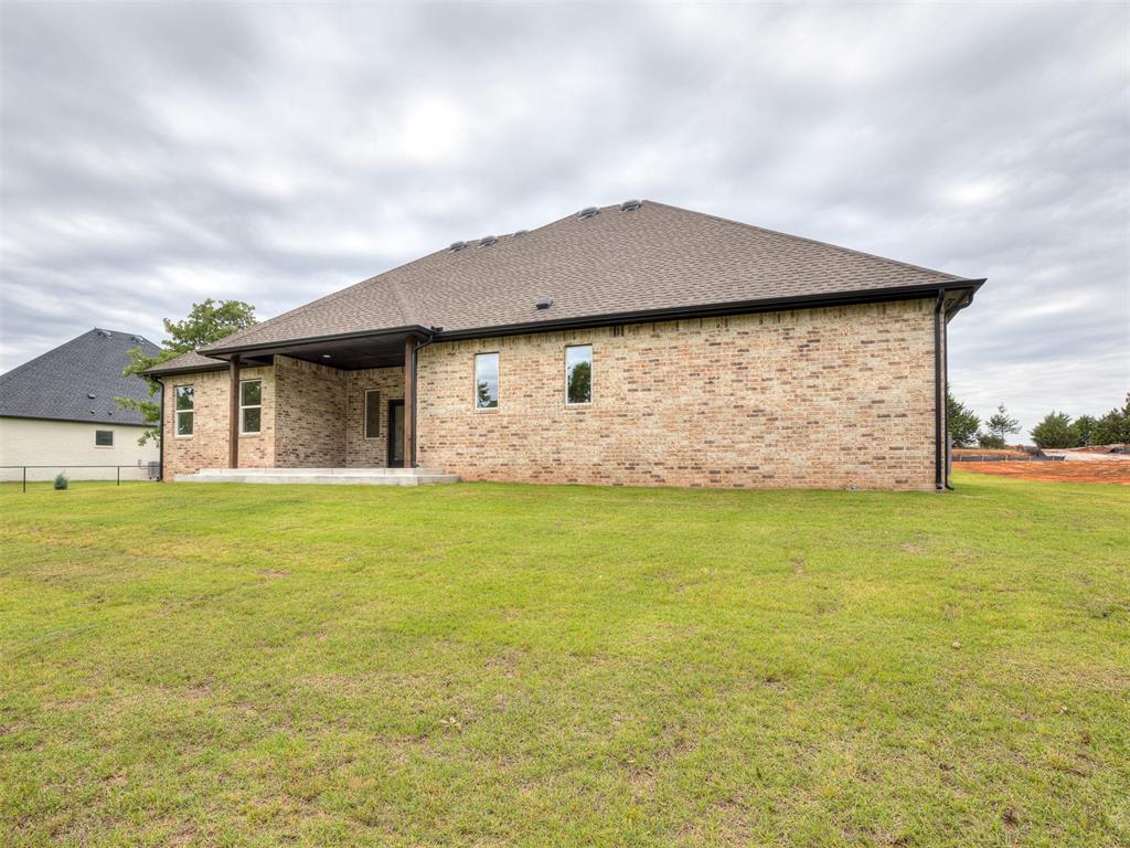 8110 Goldfinch Drive