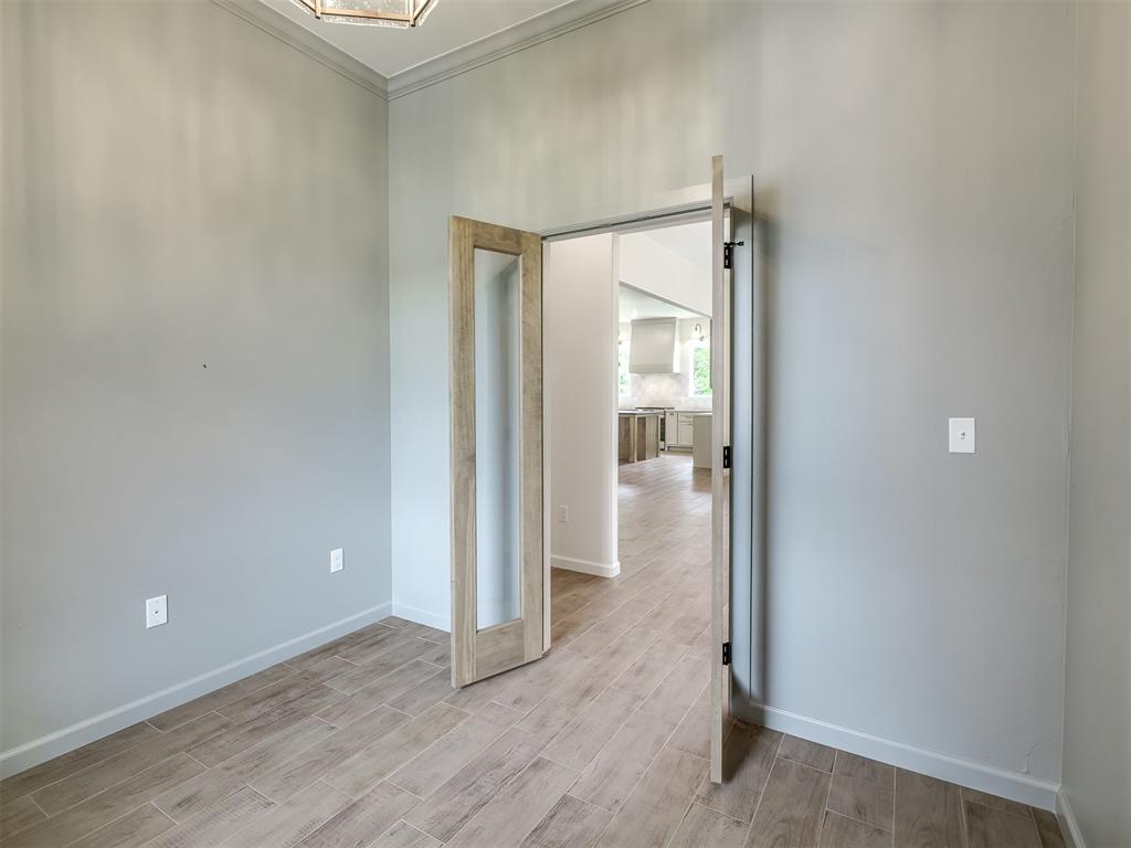 8110 Goldfinch Drive