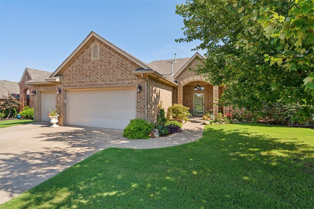 8233 NW 159th Street