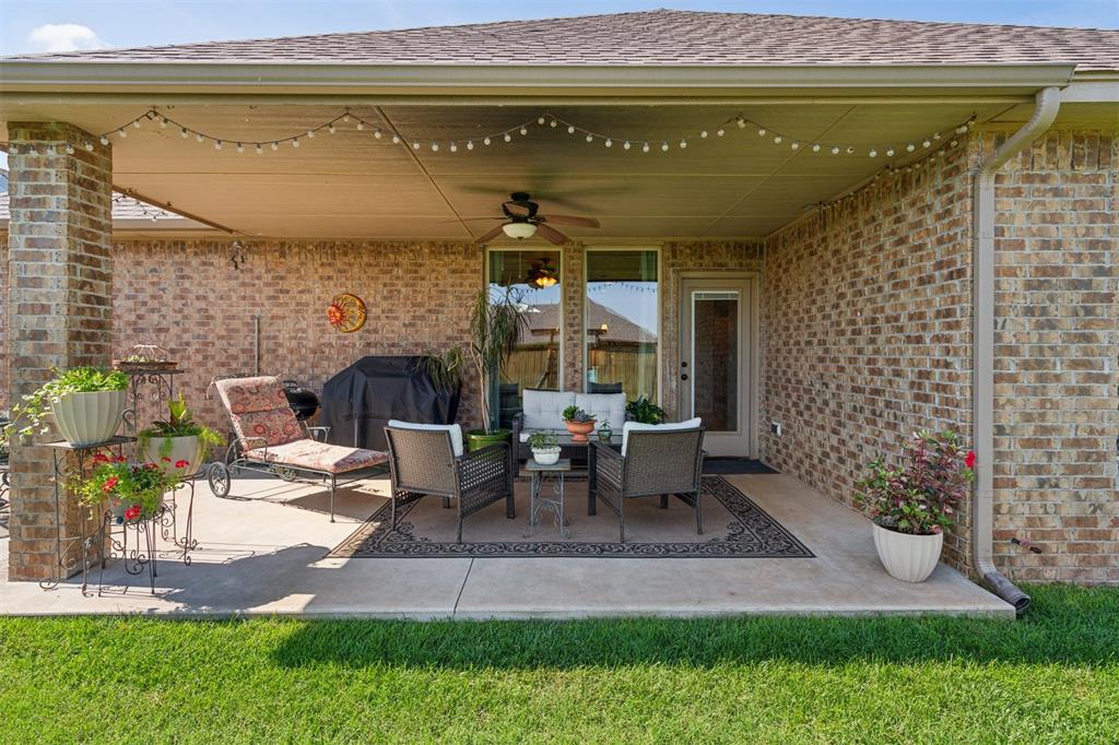 8233 NW 159th Street