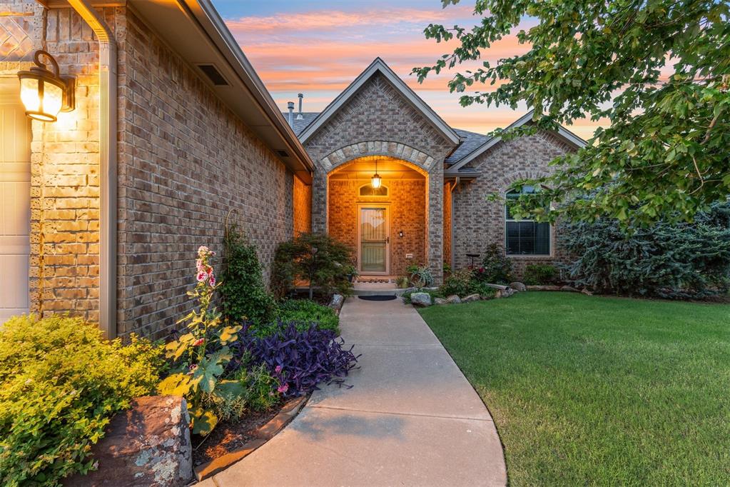 8233 NW 159th Street