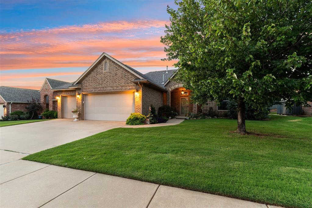8233 NW 159th Street