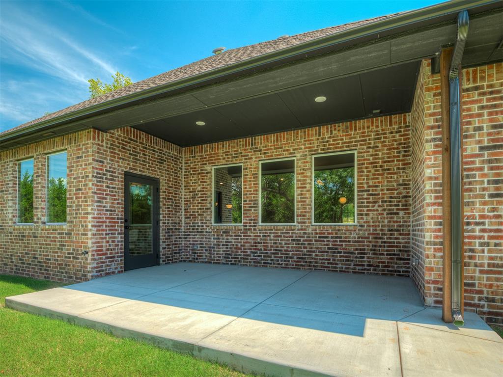8126 Goldfinch Drive