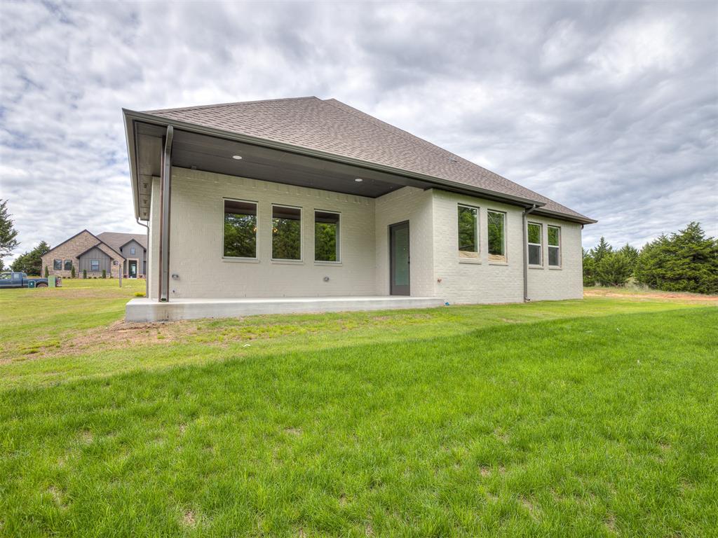 8104 Goldfinch Drive