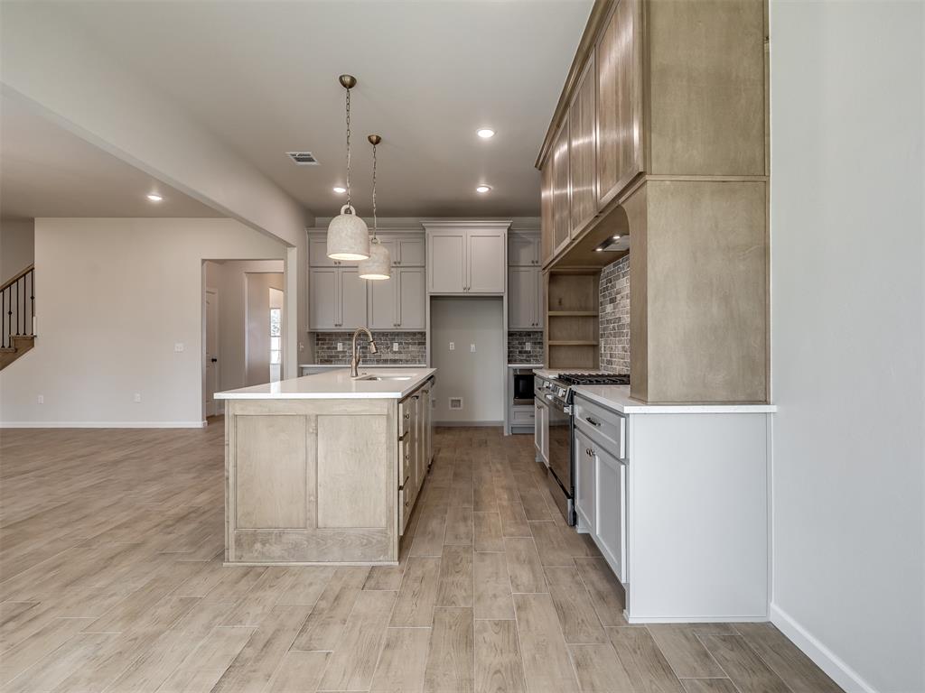 8104 Goldfinch Drive