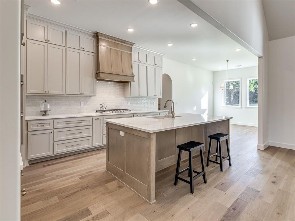 8410 Robin Way