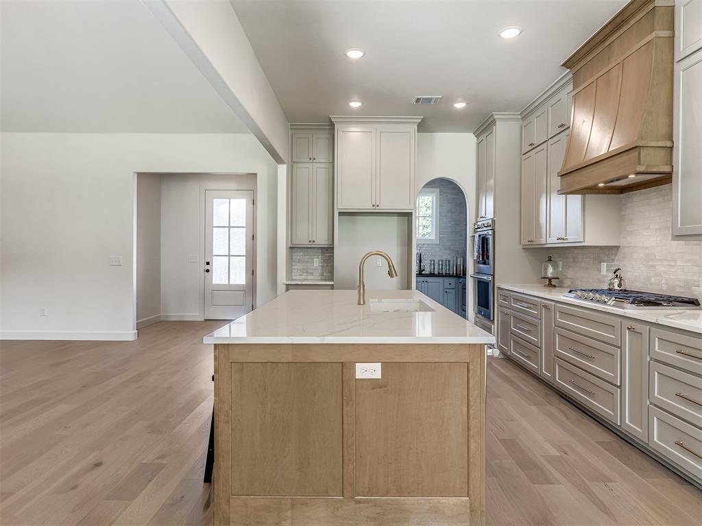 8410 Robin Way