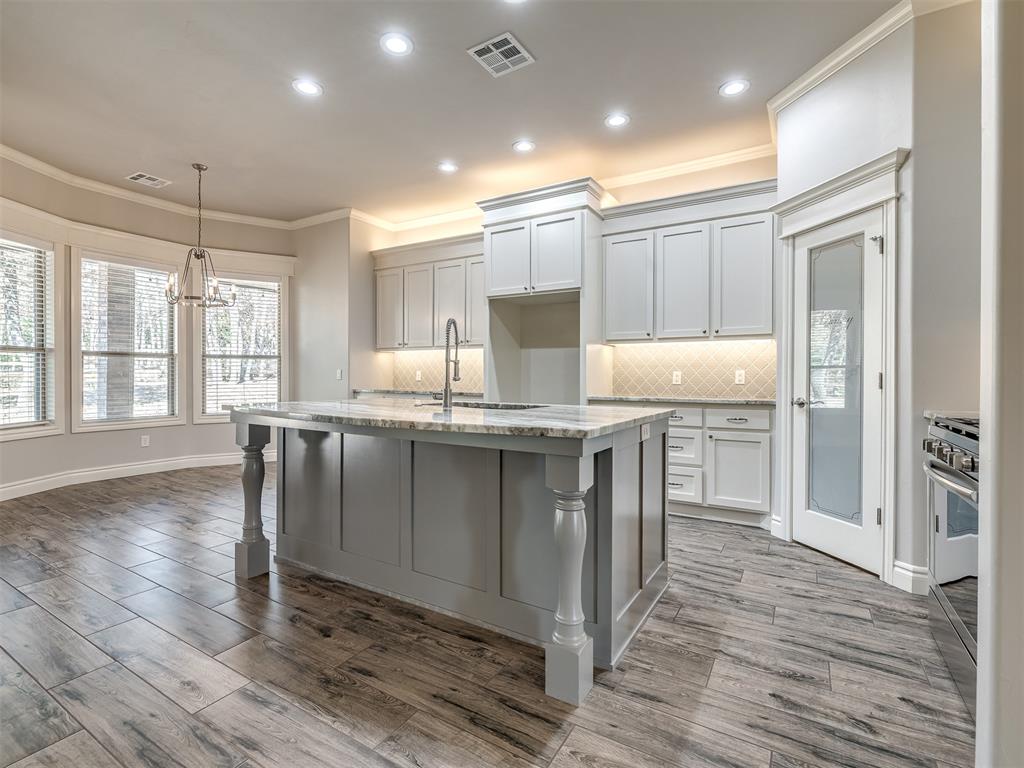 12355 Tall Timbers