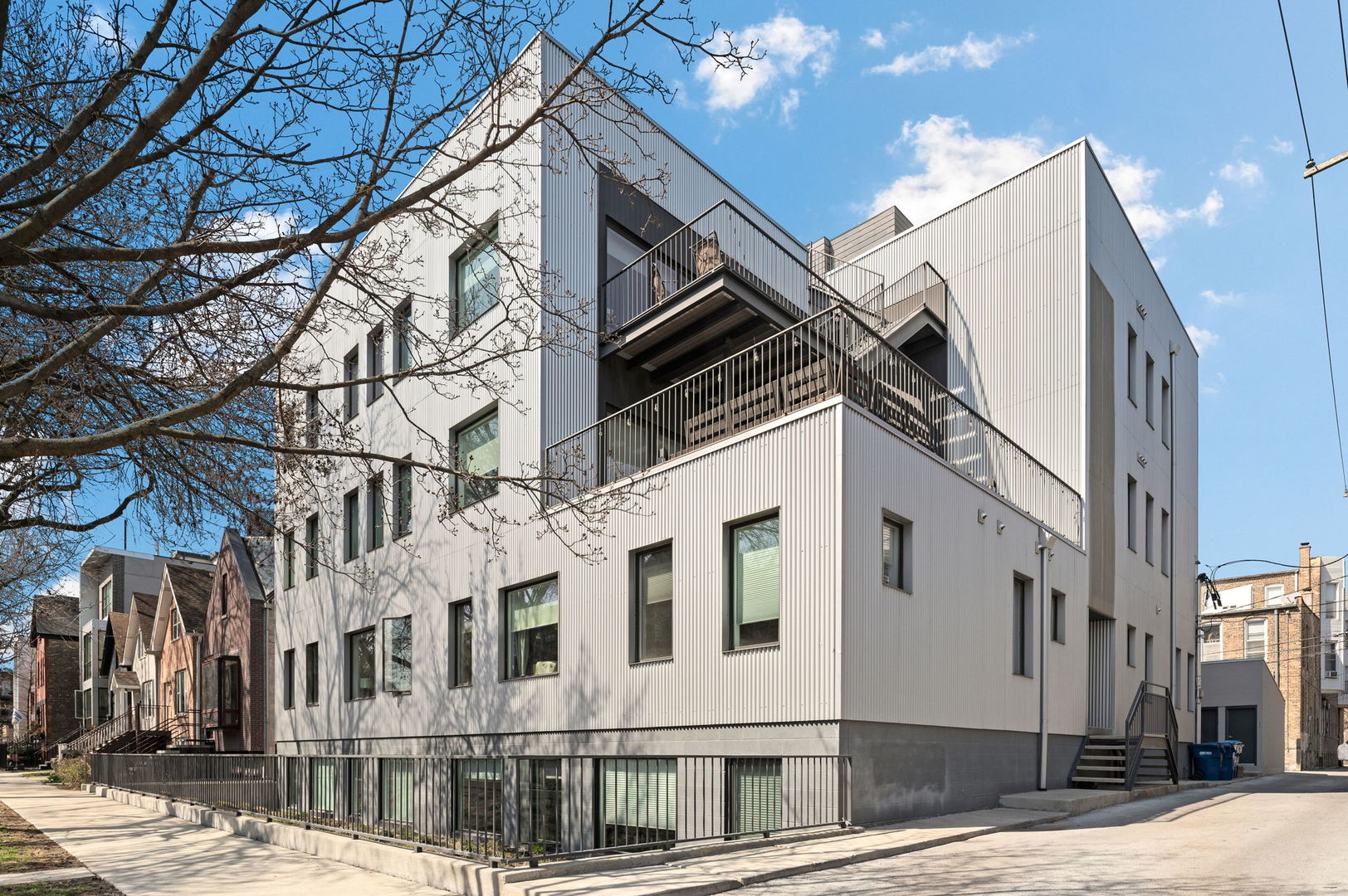 2016 W RICE Street Unit: 202