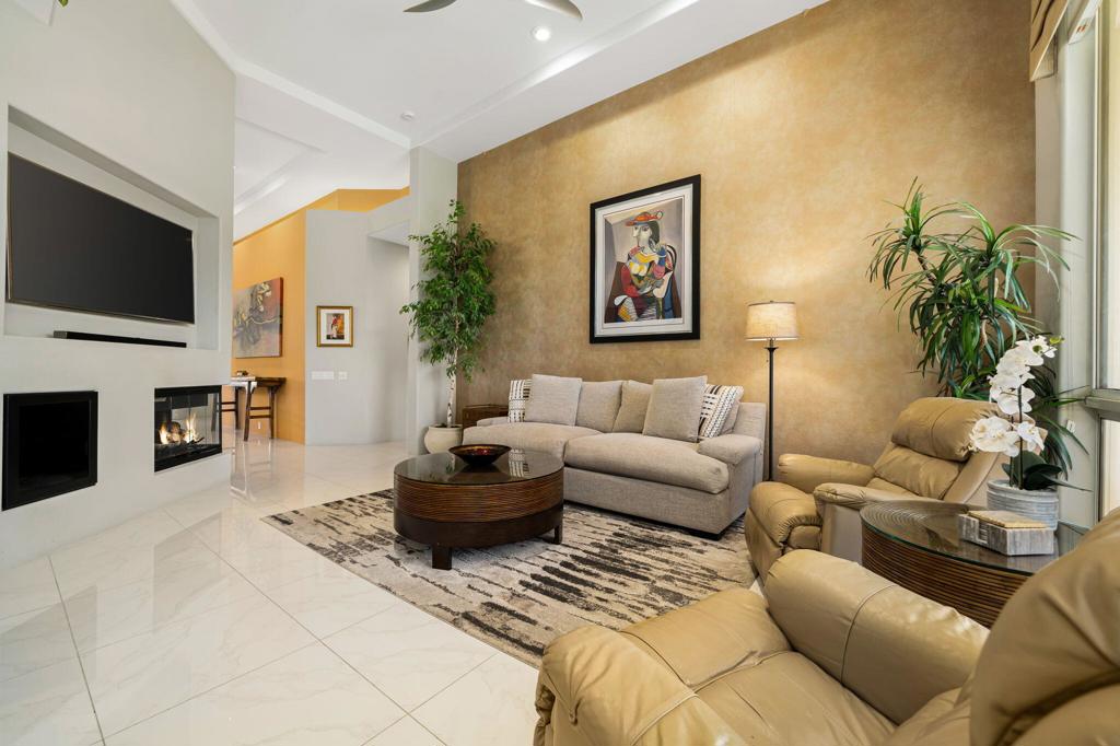 78648 Cabrillo Way