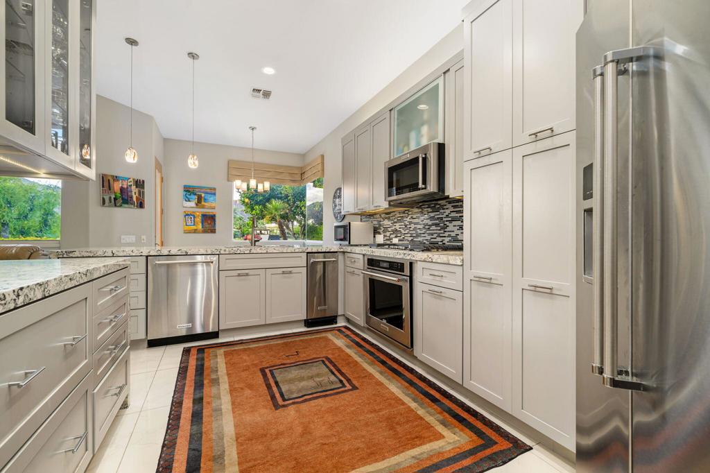 78648 Cabrillo Way