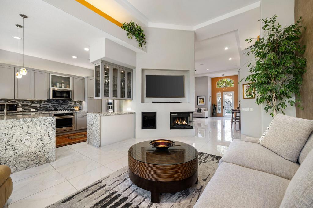 78648 Cabrillo Way