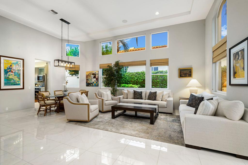 78648 Cabrillo Way