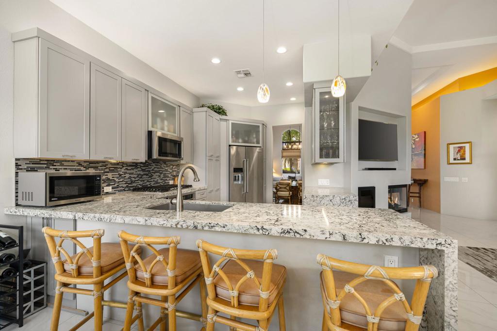 78648 Cabrillo Way