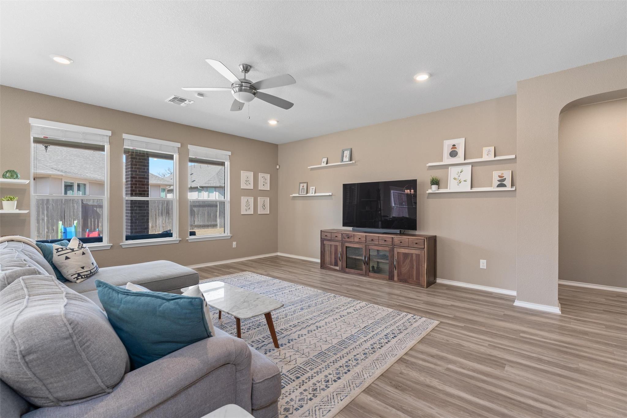 1029 Plano LN