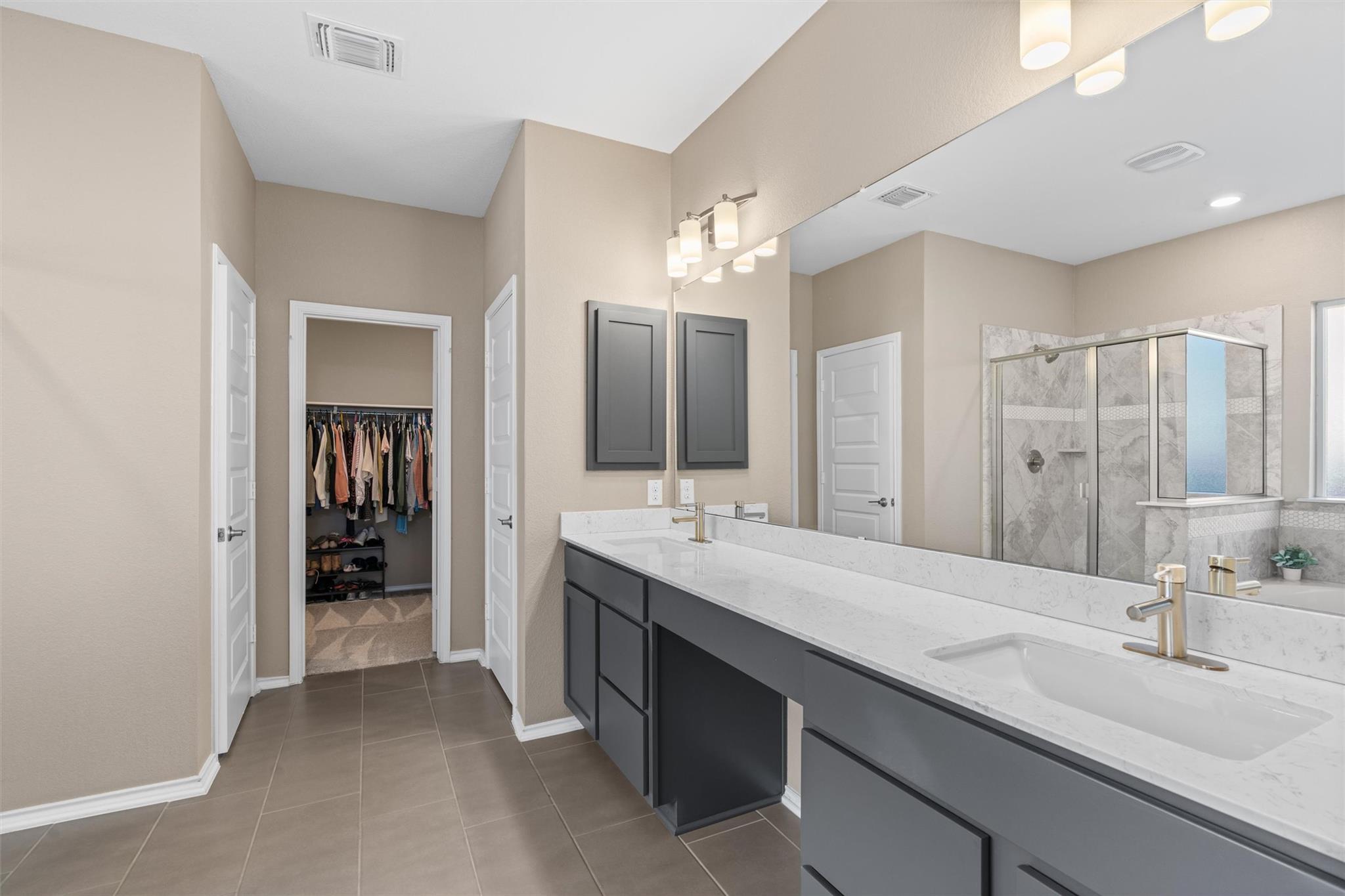 1029 Plano LN