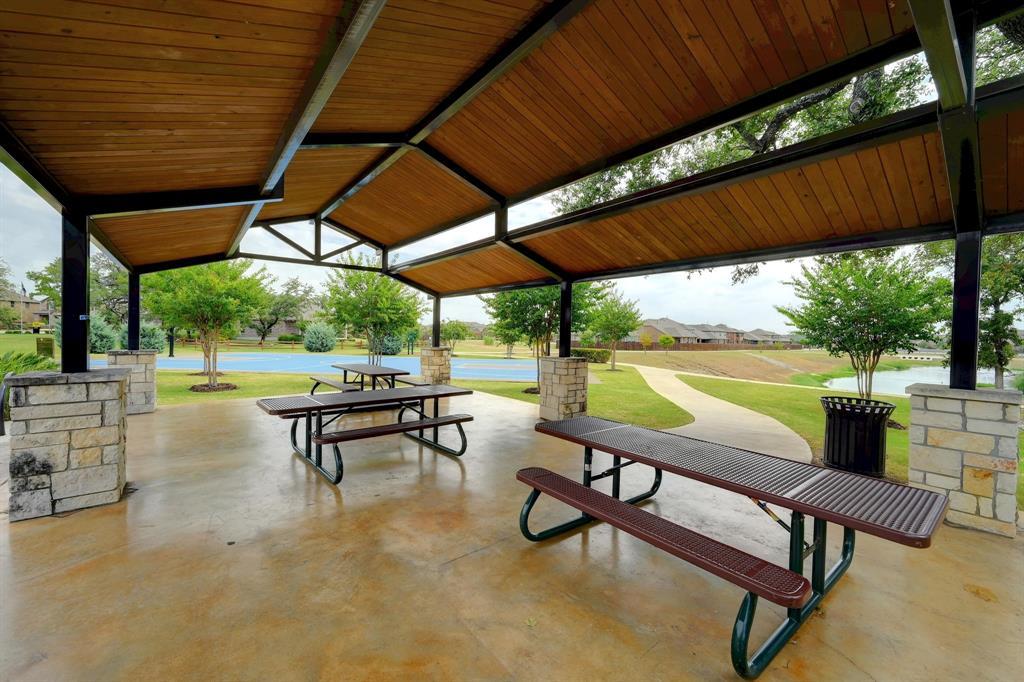 1029 Plano LN