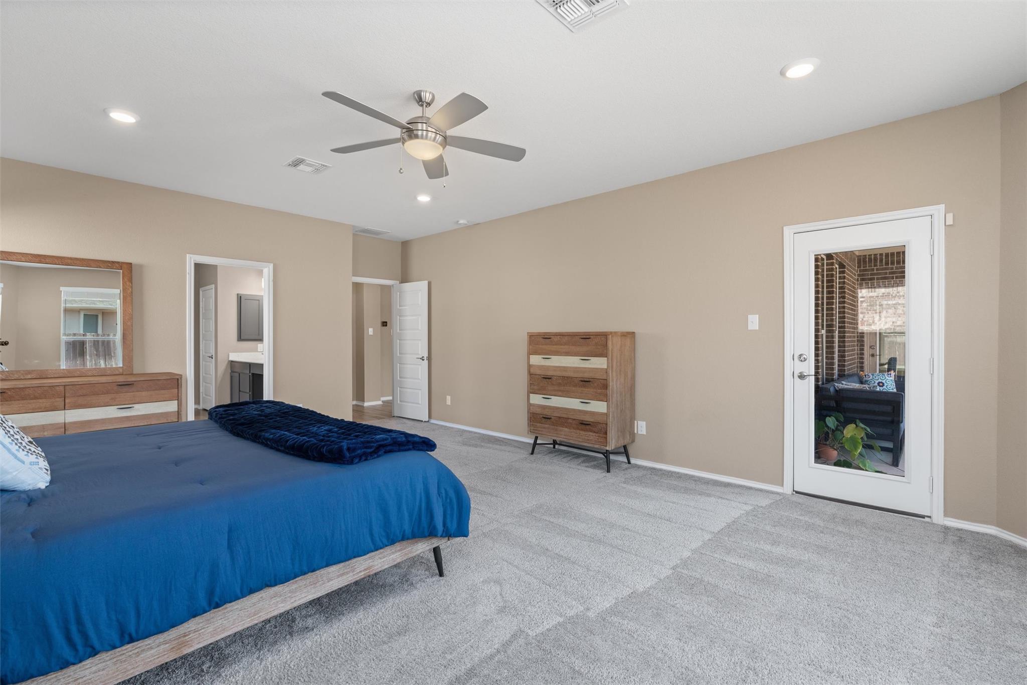 1029 Plano LN