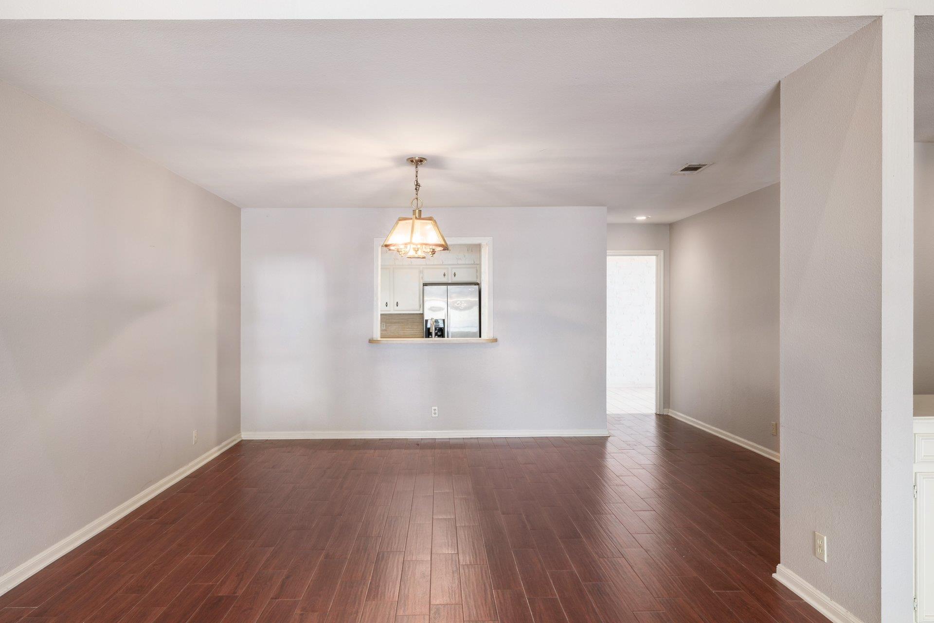 11133 Pinehurst #B DR # B