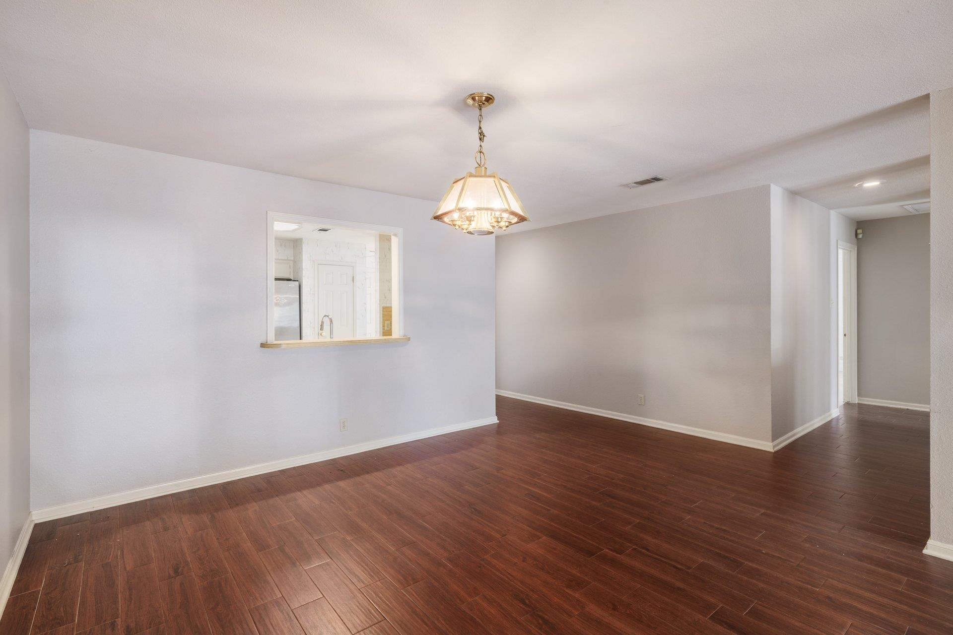 11133 Pinehurst #B DR # B